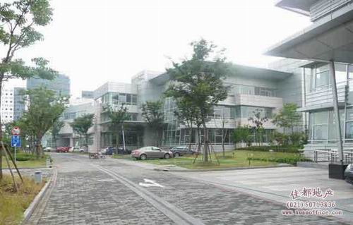 �����k����