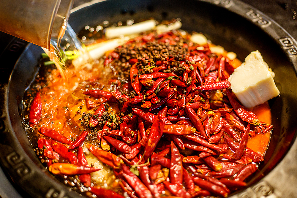 選擇優(yōu)質(zhì)火鍋底料生產(chǎn)加工廠的要點(diǎn)